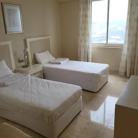 Hotel de apartamente Gold City *